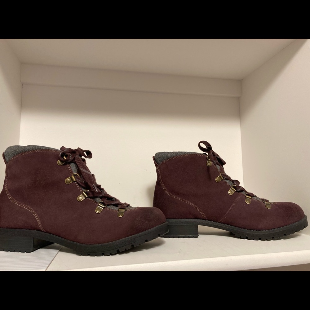 Clarks boots 10 W worn once